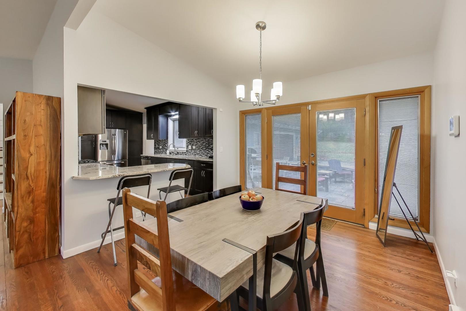 3349 University Avenue