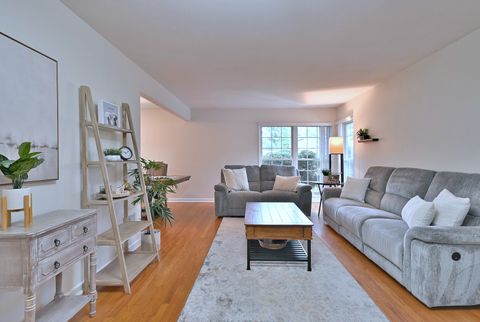Tiny photo for 711 Cadillac Drive, Wheaton, IL 60187 (MLS # 12496819)
