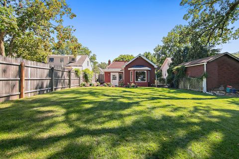 A home in Glen Ellyn