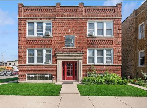 Photo of 4954 W Patterson Avenue #1, Chicago, IL 60641 (MLS # 12707734)