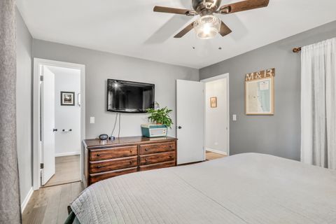 Tiny photo for 535 Thompson Avenue, Winthrop Harbor, IL 60096 (MLS # 12592965)