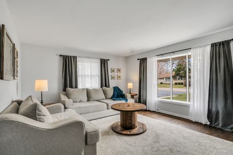 Tiny photo for 535 Thompson Avenue, Winthrop Harbor, IL 60096 (MLS # 12592965)