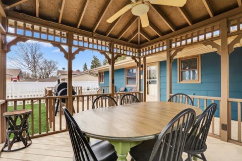 Tiny photo for 535 Thompson Avenue, Winthrop Harbor, IL 60096 (MLS # 12592965)