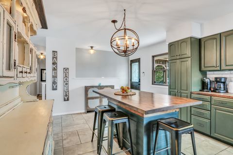 Tiny photo for 535 Thompson Avenue, Winthrop Harbor, IL 60096 (MLS # 12592965)