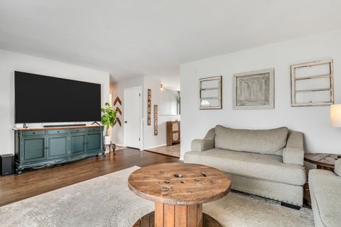 Tiny photo for 535 Thompson Avenue, Winthrop Harbor, IL 60096 (MLS # 12592965)