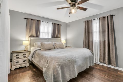 Tiny photo for 535 Thompson Avenue, Winthrop Harbor, IL 60096 (MLS # 12592965)