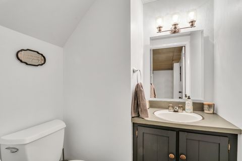 Tiny photo for 535 Thompson Avenue, Winthrop Harbor, IL 60096 (MLS # 12592965)