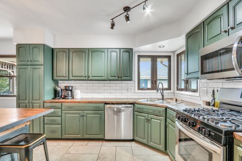 Tiny photo for 535 Thompson Avenue, Winthrop Harbor, IL 60096 (MLS # 12592965)