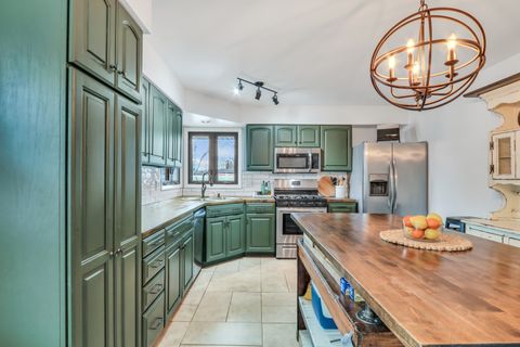 Tiny photo for 535 Thompson Avenue, Winthrop Harbor, IL 60096 (MLS # 12592965)