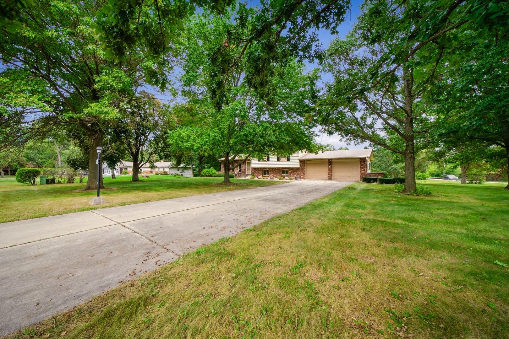 8 Hawthorne Drive