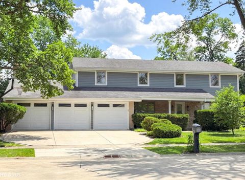 Photo of 3235 Robincrest Drive, Northbrook, IL 60062 (MLS # 12610921)
