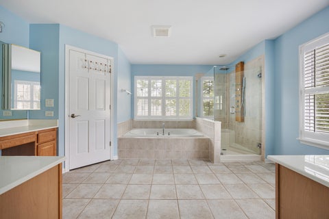 Tiny photo for 695 Easton Lane, Elk Grove Village, IL 60007 (MLS # 12723529)