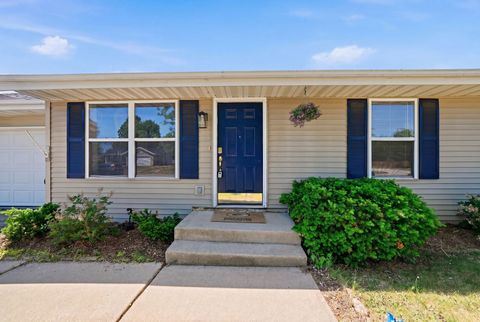 Tiny photo for 5708 Pierce Lane, South Beloit, IL 61080 (MLS # 12651838)