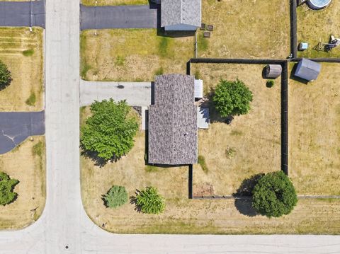 Tiny photo for 5708 Pierce Lane, South Beloit, IL 61080 (MLS # 12651838)