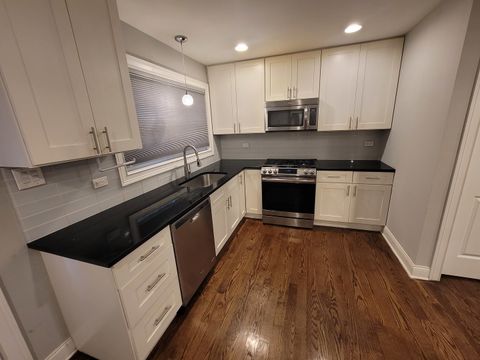 Tiny photo for 2036 W MORSE Avenue #D, Chicago, IL 60645 (MLS # 12490715)