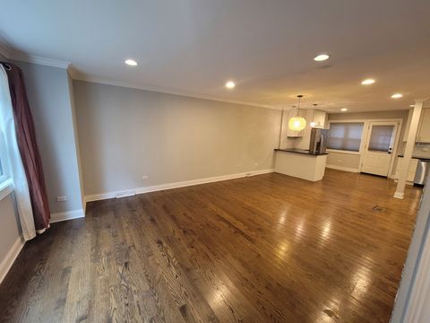 Tiny photo for 2036 W MORSE Avenue #D, Chicago, IL 60645 (MLS # 12490715)
