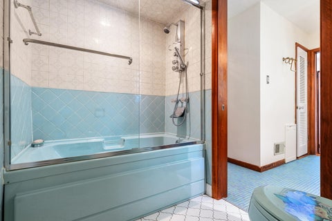 Tiny photo for 6822 S Cregier Avenue, Chicago, IL 60649 (MLS # 12722253)