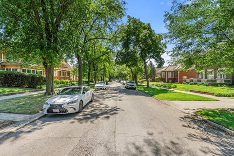 Tiny photo for 6822 S Cregier Avenue, Chicago, IL 60649 (MLS # 12722253)