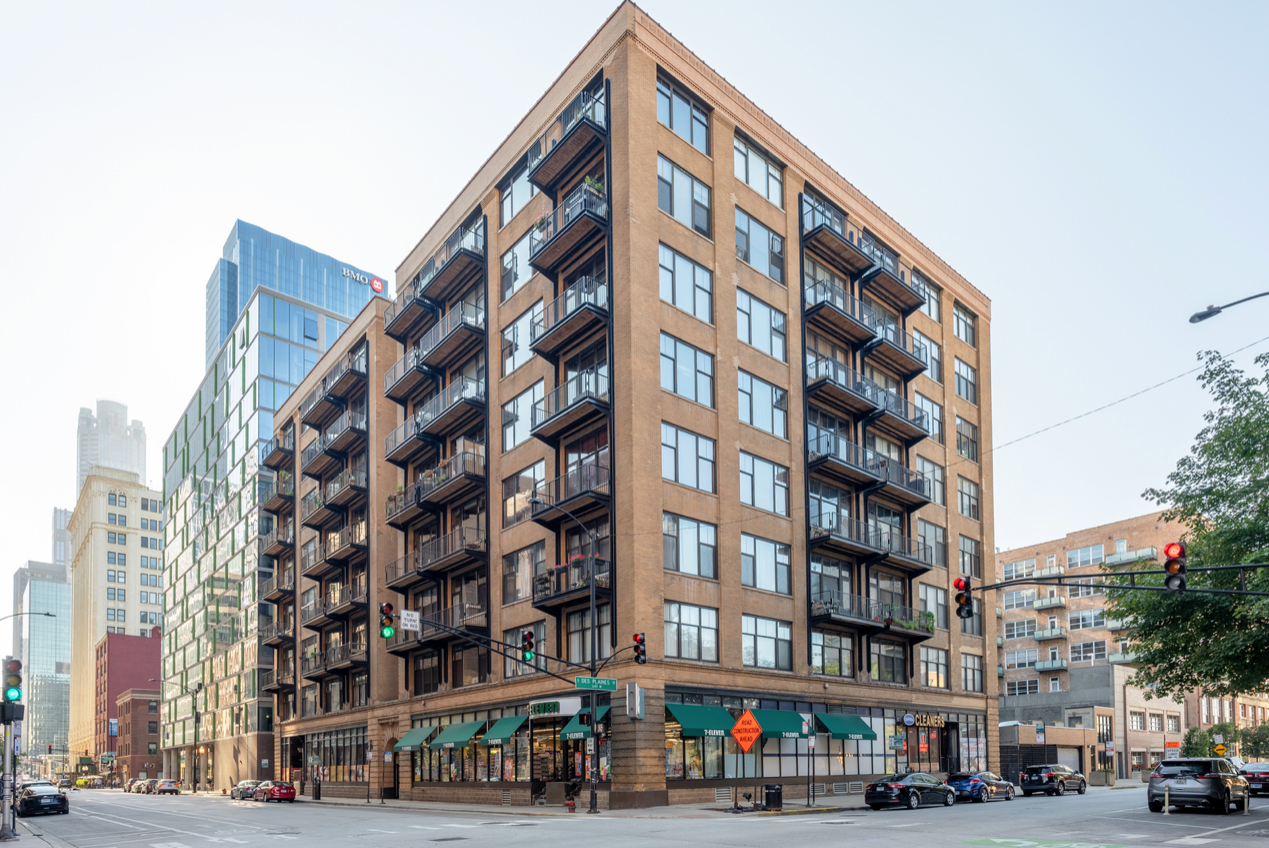 625 W Jackson Boulevard 308
