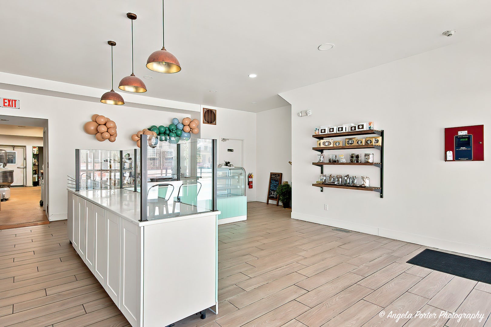 27 E Grand Avenue