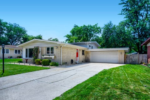 Tiny photo for 510 N PARK Drive, Glenwood, IL 60425 (MLS # 12690488)