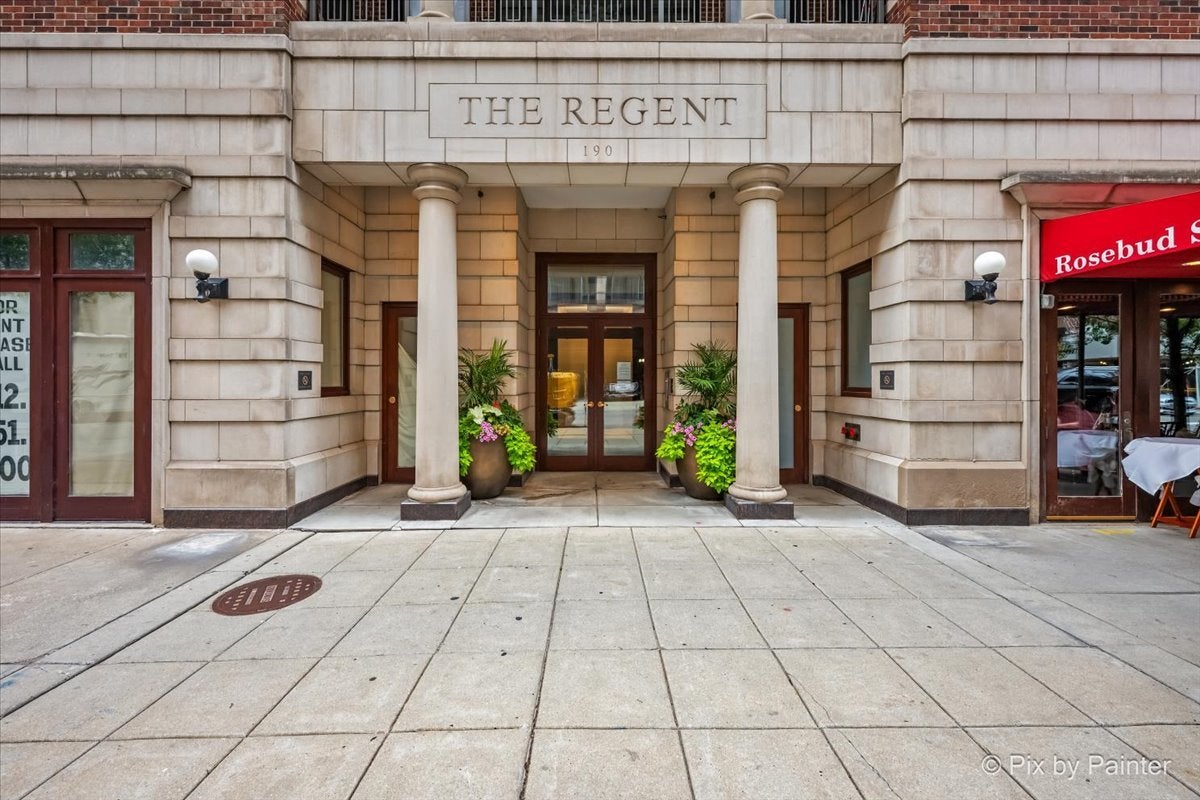 190 E Walton Place 603