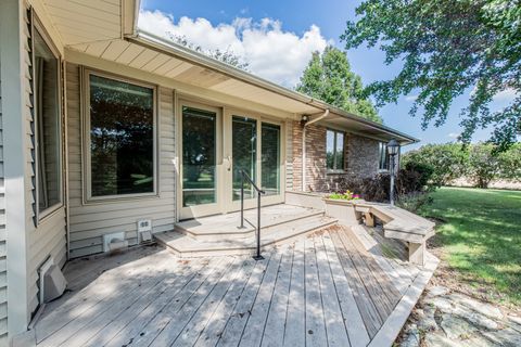 Tiny photo for 154 E US Highway 34, Mendota, IL 61342 (MLS # 12407098)