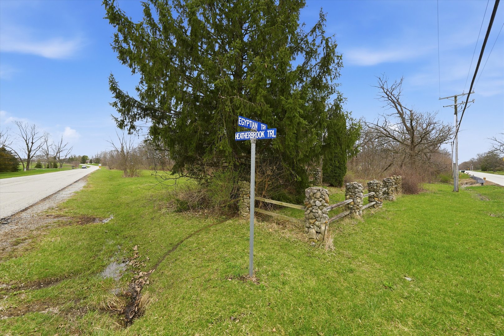 5525 Heatherbrook Trail W