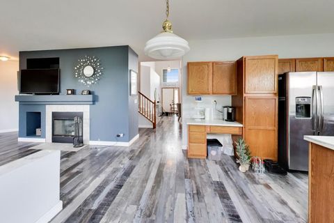 Tiny photo for 1669 Montclair Drive, Elgin, IL 60123 (MLS # 12663061)
