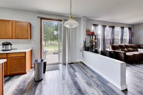 Tiny photo for 1669 Montclair Drive, Elgin, IL 60123 (MLS # 12663061)