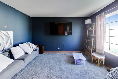 Tiny photo for 1669 Montclair Drive, Elgin, IL 60123 (MLS # 12663061)