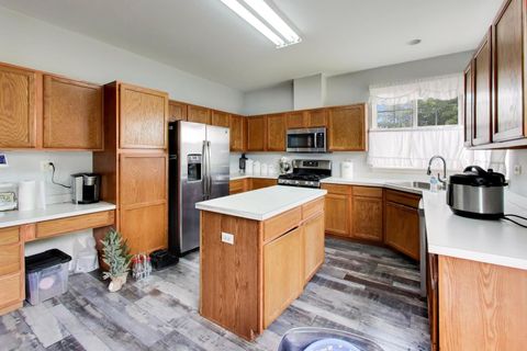 Tiny photo for 1669 Montclair Drive, Elgin, IL 60123 (MLS # 12663061)
