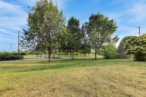 Tiny photo for 1669 Montclair Drive, Elgin, IL 60123 (MLS # 12663061)