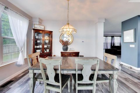 Tiny photo for 1669 Montclair Drive, Elgin, IL 60123 (MLS # 12663061)