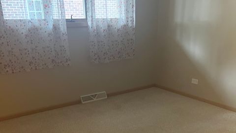 Tiny photo for 720 Ambleside Road, Des Plaines, IL 60016 (MLS # 12471325)