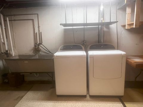 Tiny photo for 720 Ambleside Road, Des Plaines, IL 60016 (MLS # 12471325)