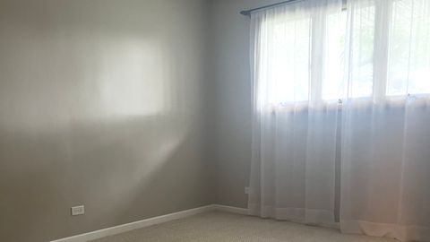 Tiny photo for 720 Ambleside Road, Des Plaines, IL 60016 (MLS # 12471325)