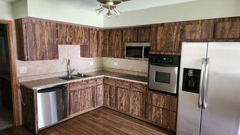 Tiny photo for 720 Ambleside Road, Des Plaines, IL 60016 (MLS # 12471325)