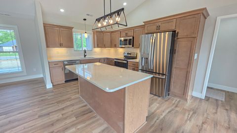 Tiny photo for 1600 Philip Lane, Marion, IL 62959 (MLS # 12635681)