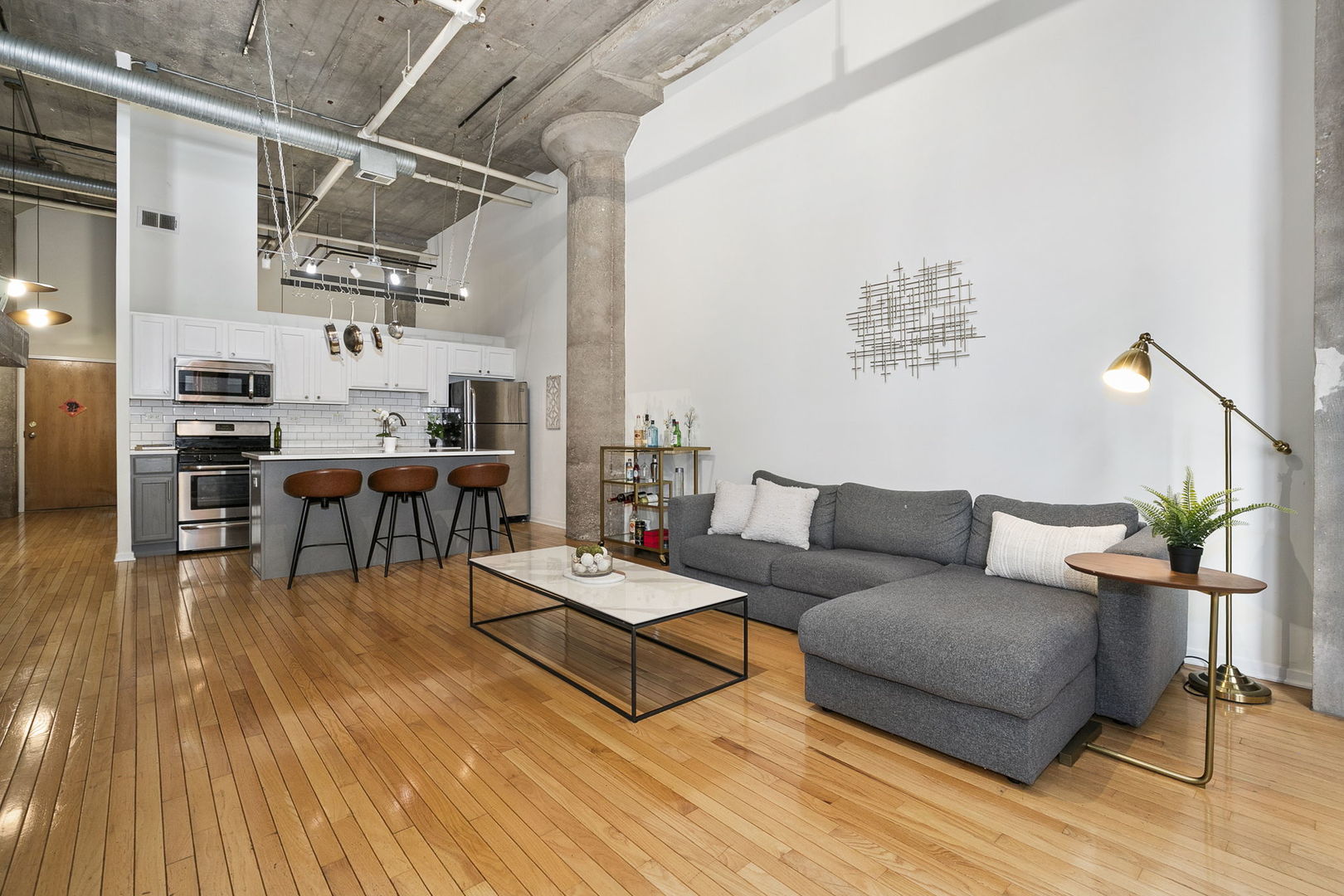 360 W Illinois Street 2C