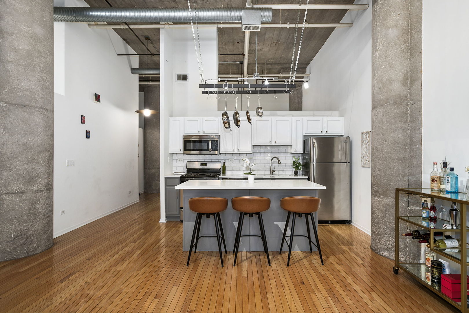 360 W Illinois Street 2C