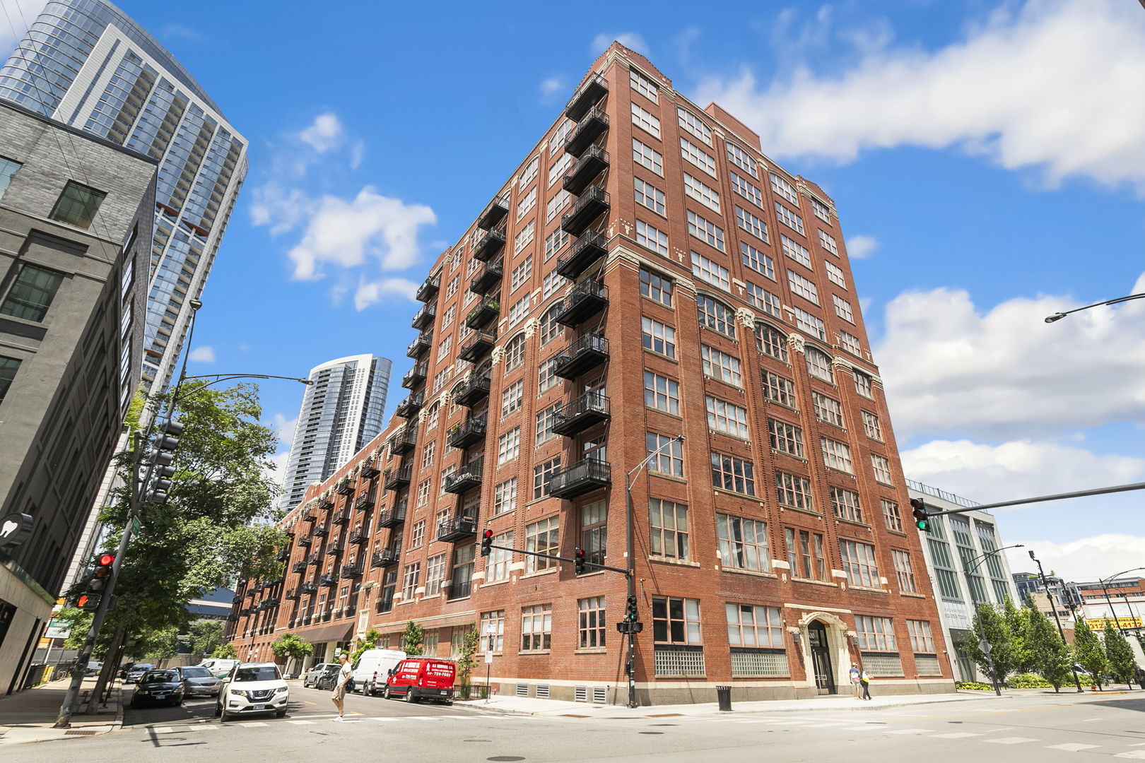 360 W Illinois Street 2C