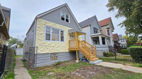 Tiny photo for 624 N Leclaire Avenue, Chicago, IL 60644 (MLS # 12499967)
