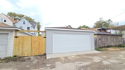 Tiny photo for 624 N Leclaire Avenue, Chicago, IL 60644 (MLS # 12499967)