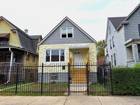 Photo of 624 N Leclaire Avenue, Chicago, IL 60644 (MLS # 12499967) Photo of 624 N Leclaire Avenue, Chicago, IL 60644 (MLS # 12499967)