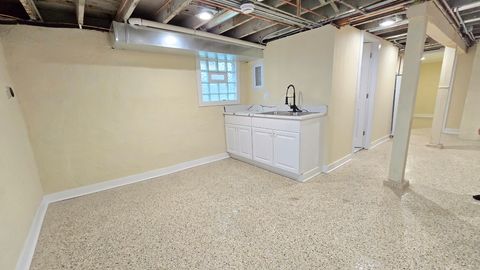 Tiny photo for 624 N Leclaire Avenue, Chicago, IL 60644 (MLS # 12499967)