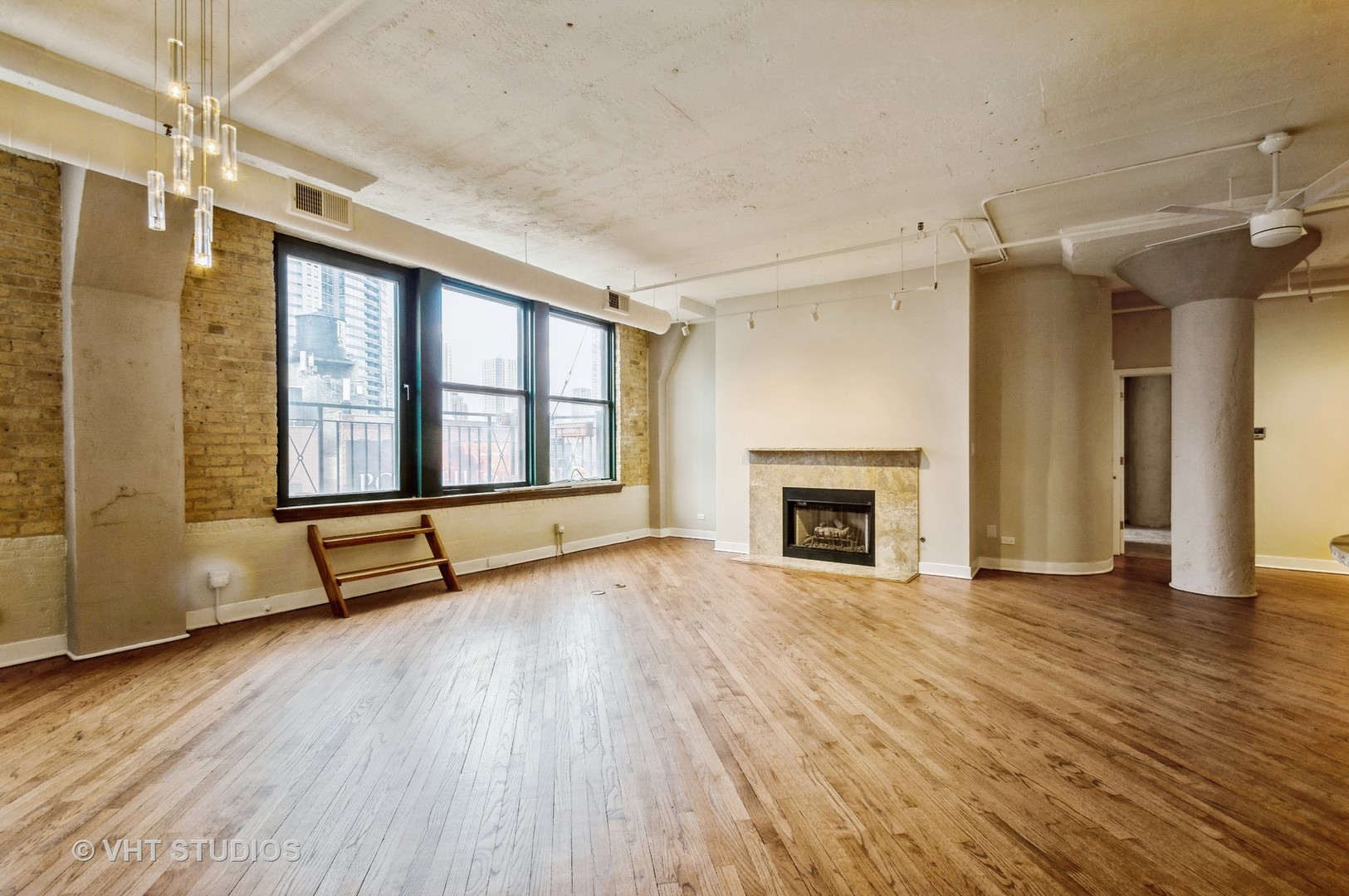 411 W Ontario Street 623