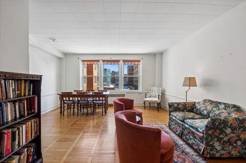 Tiny photo for 1585 Ridge Avenue #410, Evanston, IL 60201 (MLS # 12625718)