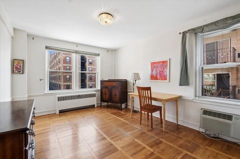 Tiny photo for 1585 Ridge Avenue #410, Evanston, IL 60201 (MLS # 12625718)