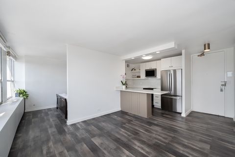 Tiny photo for 2626 N Lakeview Street #2106, Chicago, IL 60614 (MLS # 12477401)